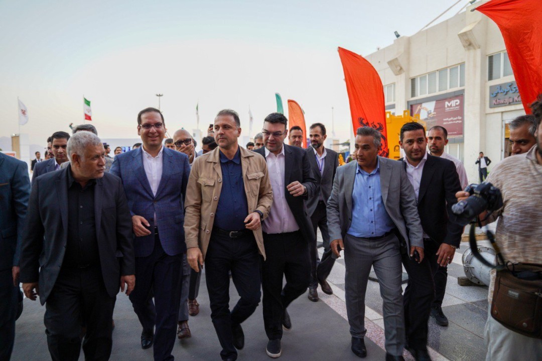 حمایت از صنعتگران داخلی از مهمترین وظایف ماست حمایت از صنعتگران داخلی از مهمترین وظایف ماست